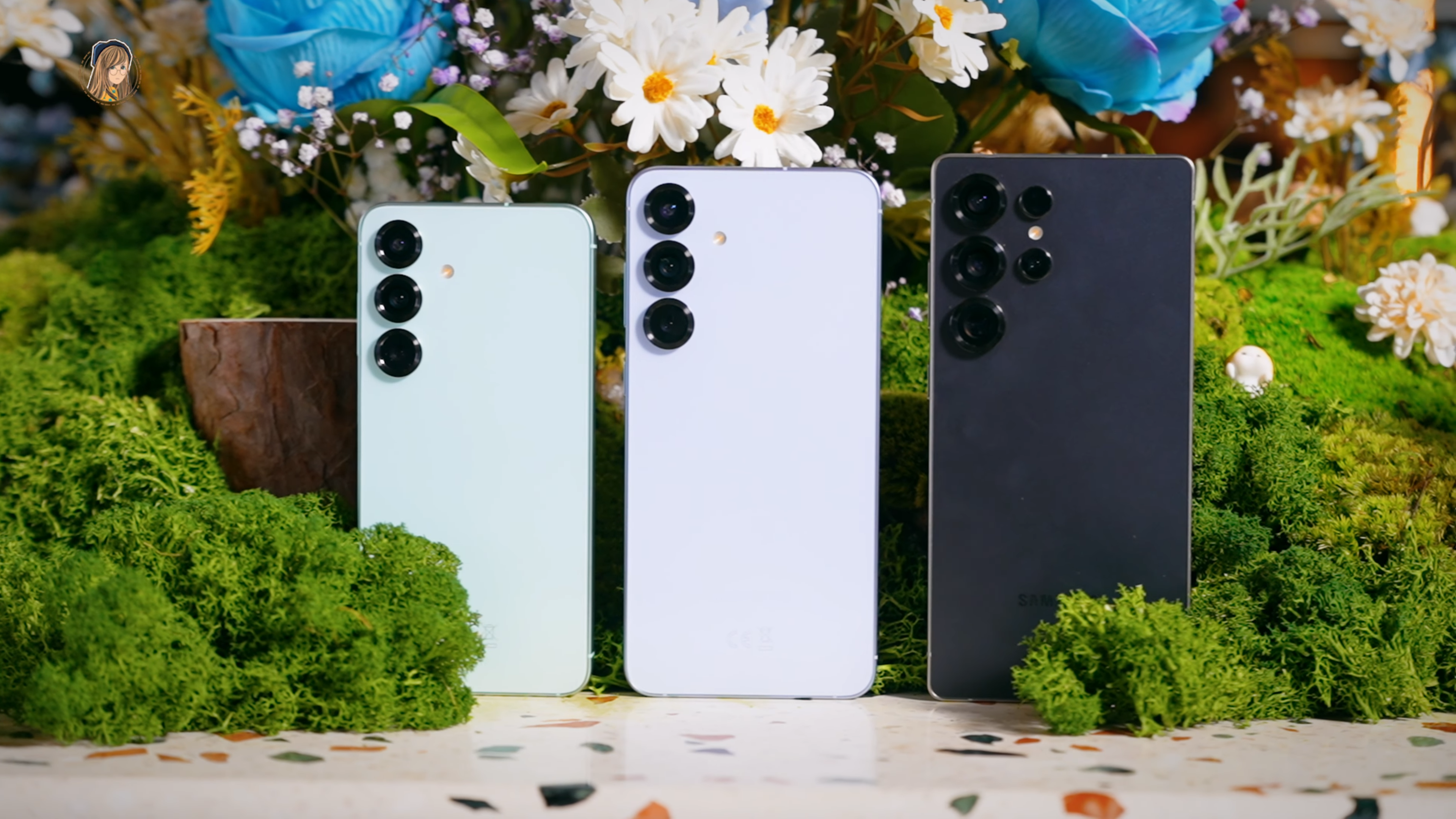 Video about the smartphone models in the Samsung Galaxy S25 series, about the camera, (AI) functions, prices and comparisons with the predecessors. لـ اقتصاديات السيليكون وإعادة هيكلة الفئات الرائدة: تفكيك دوافع الارتفاع السعري بين Galaxy S25 FE و S26 FE